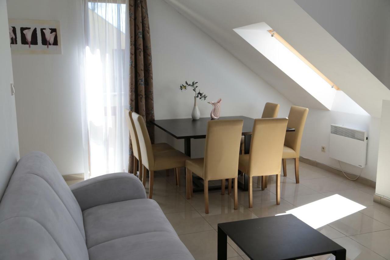 Apartament Ams A12 Apartment Rewal Luaran gambar